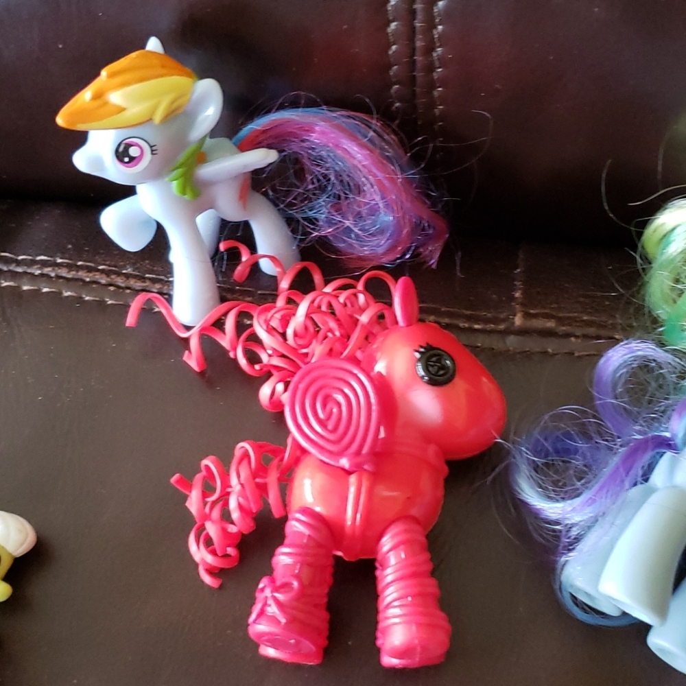 Toys - Picture 6 of 6